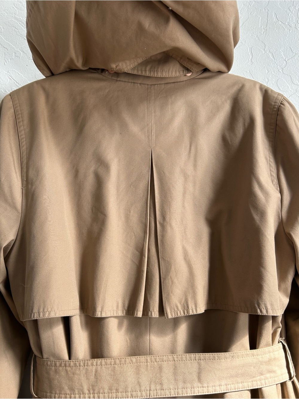 Women’s Size 10 Vintage London Fog Beige/Tan Classic Trench Coat with Belt - Picture 5 of 16
